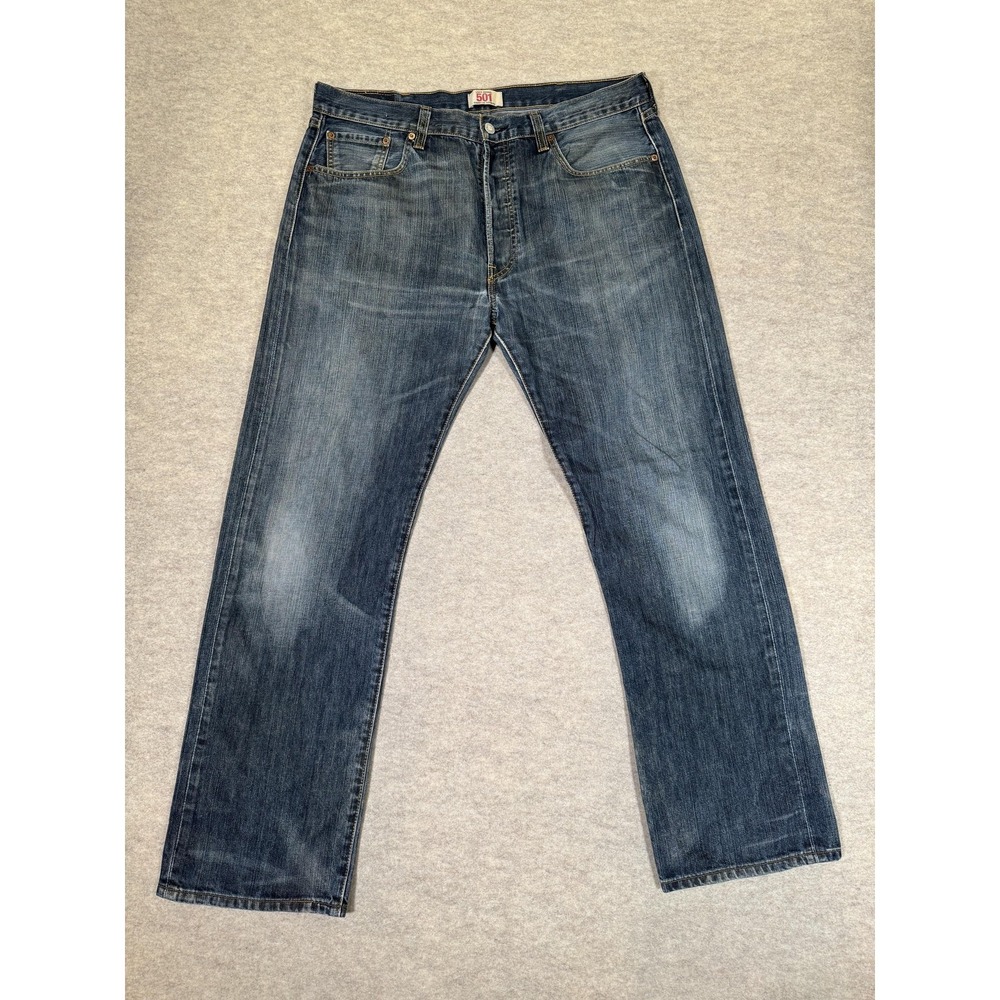 Levis 501 Jeans Mens 38x32 Med Wash Blue Straight Leg‎ Button Fly Distressed